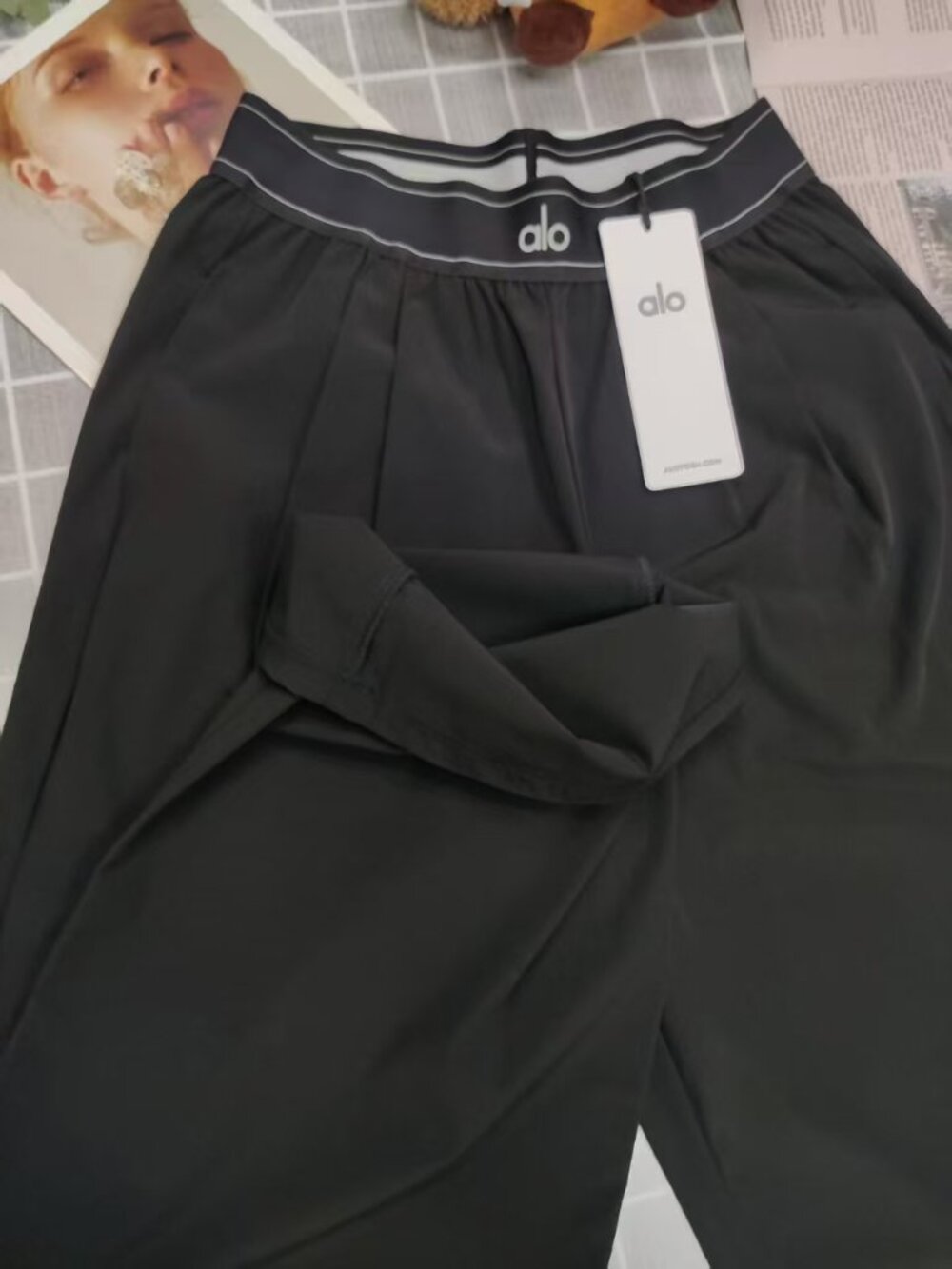 NWT ALO Yoga Suit Up Trouser 🍁 Black Wide-Leg Sports Pants🍹( Regular ) - Picture 6 of 8